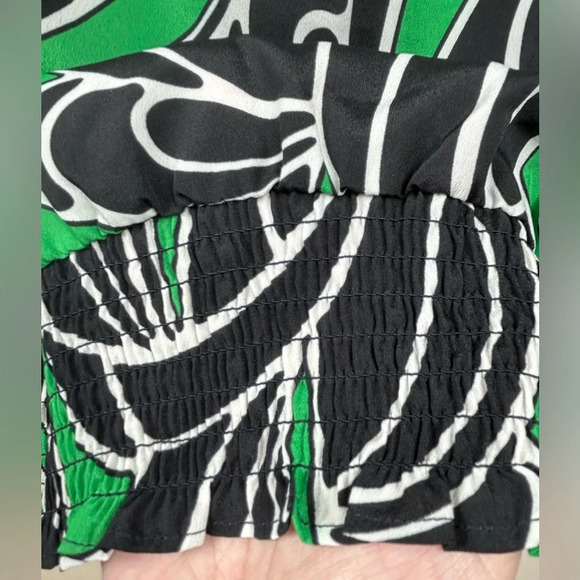 Michael Kors long sleeve crewneck blouse, XS smocked waistband, loose fit Office - Picture 9 of 12